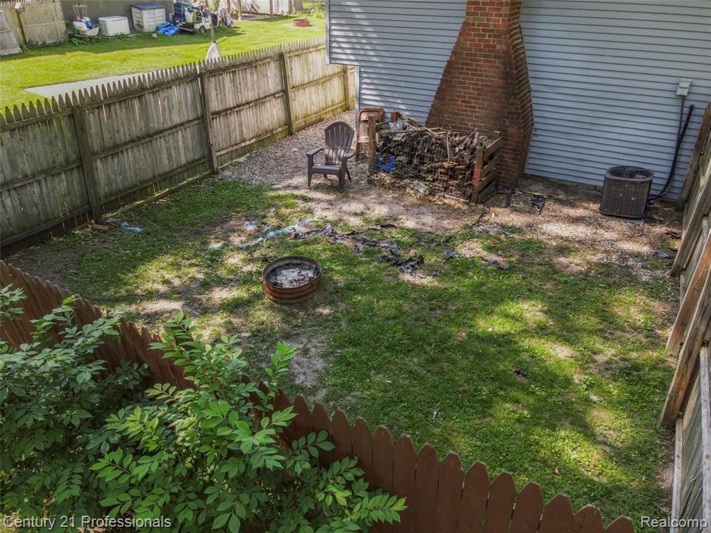 9664 Listeria Street, Commerce Twp, MI 48382 — Photo 23