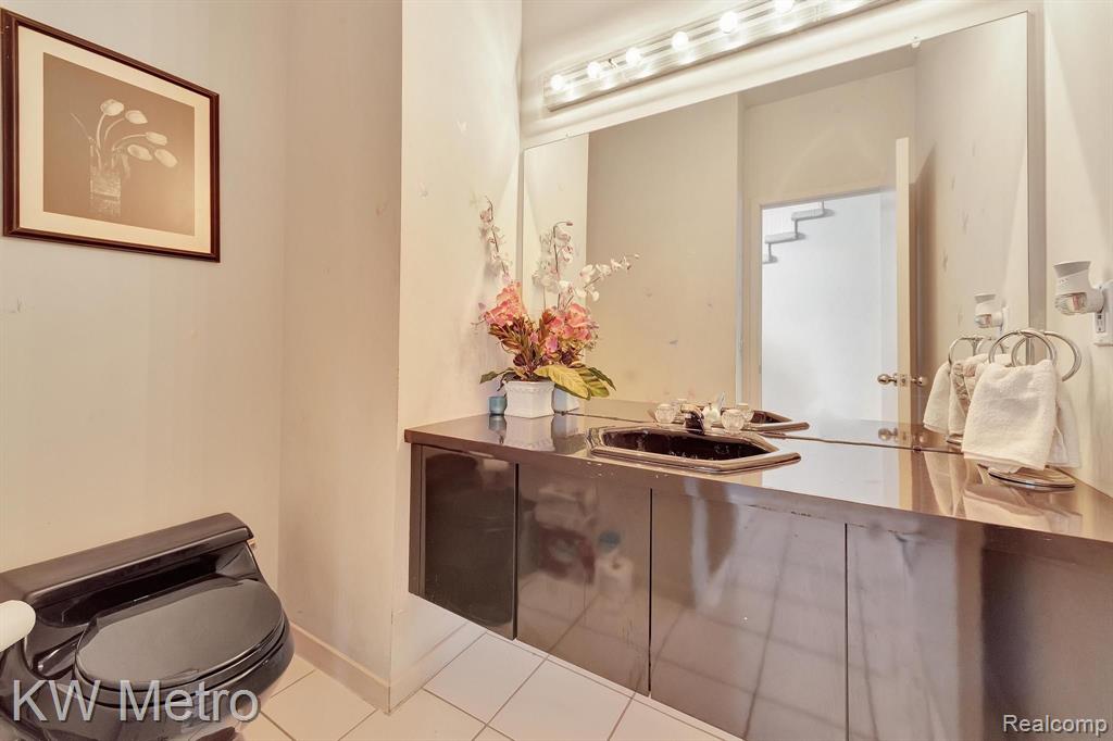 6250 STONEBRIDGE, West Bloomfield, MI — Photo 19