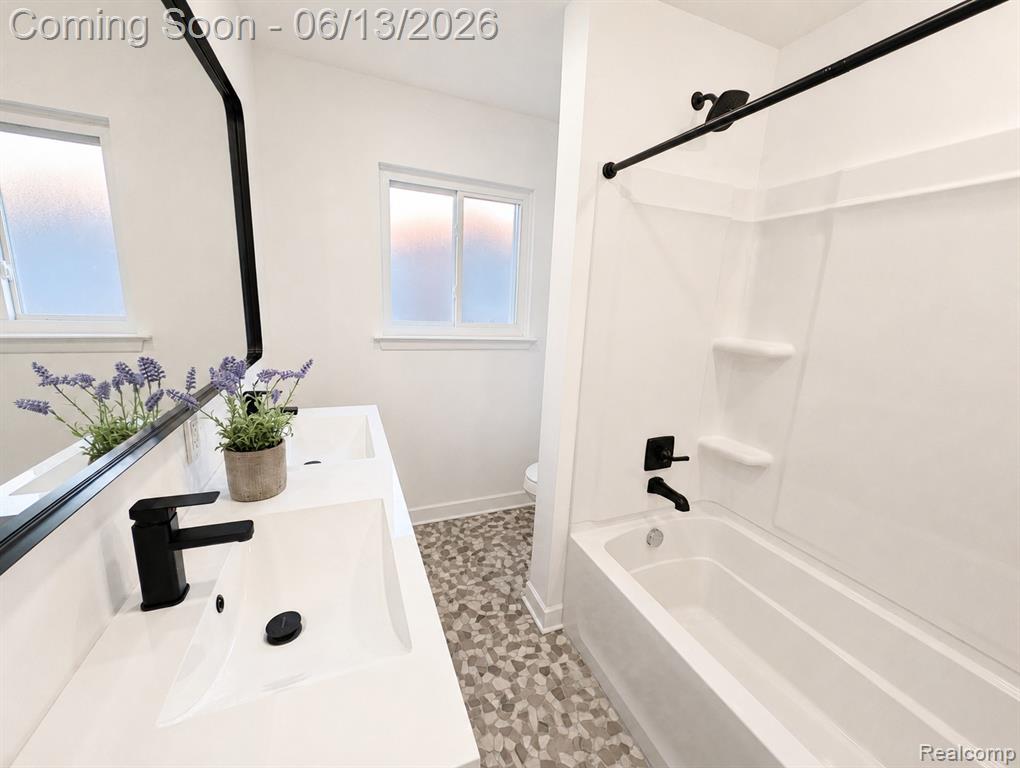 1561 Nottingham Drive, Madison Heights, MI 48071 — Photo 10