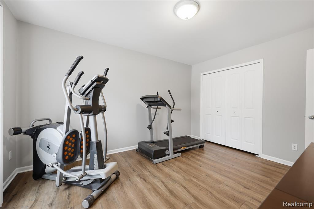 48274 Beacon Square Drive, Macomb, MI 48044 — Photo 35