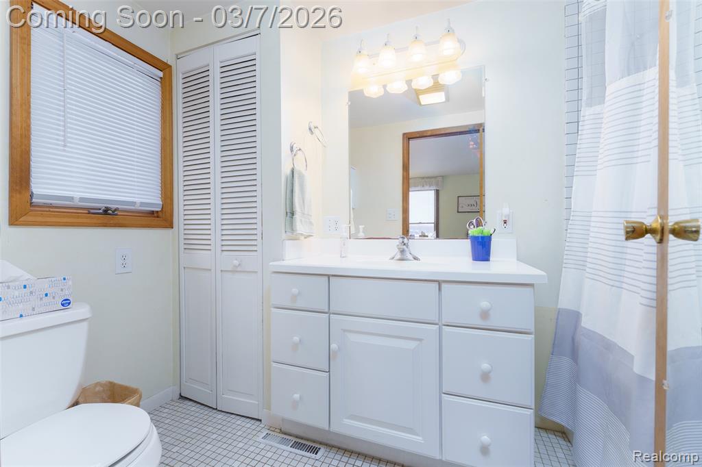 5851 Kinyon Drive, Brighton, MI 48116 — Photo 22