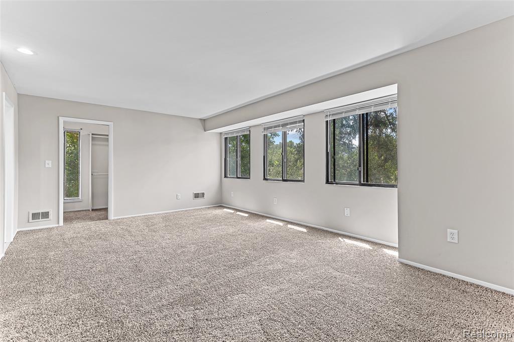 5317 Fairway Lane, West Bloomfield, MI 48323 — Photo 13
