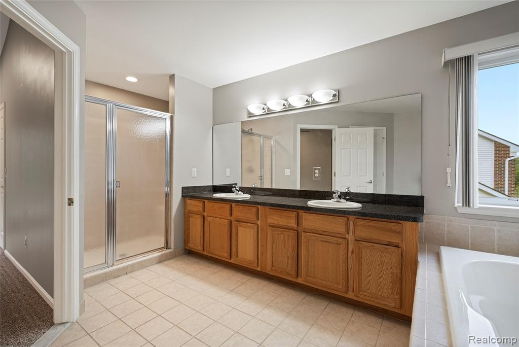 50353 Livingston Drive, Northville, MI — Photo 37