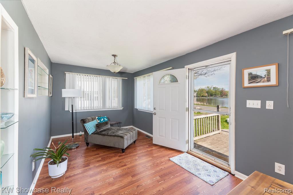 8665 Cooley Lake Road, White Lake, MI 48382 — Photo 13