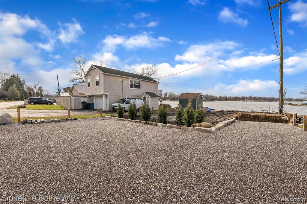 1716 S HUGHES Road, Brighton, MI 48114 — Photo 12