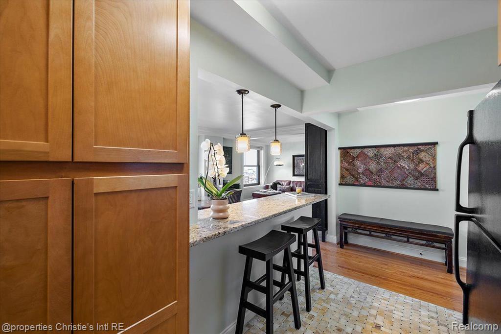15 E KIRBY Street, 825, Detroit, MI 48202 — Photo 30