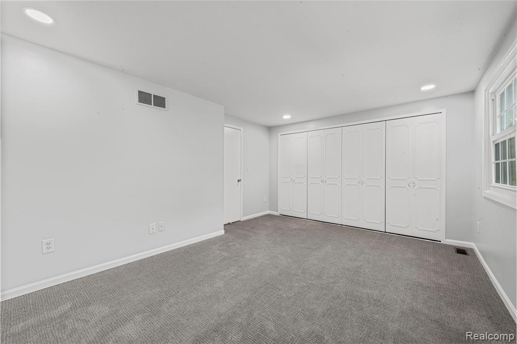 1823 Brentwood Drive, Troy, MI 48098 — Photo 16