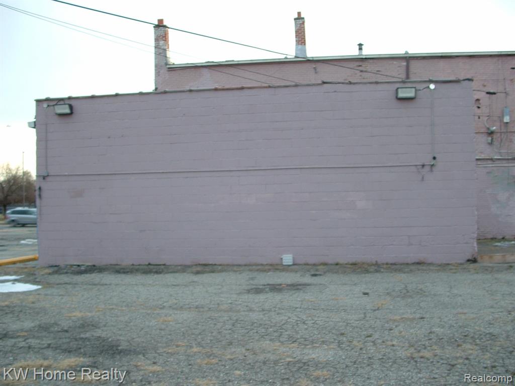 20650 Fenkell Avenue, Detroit, MI 48223 — Photo 18