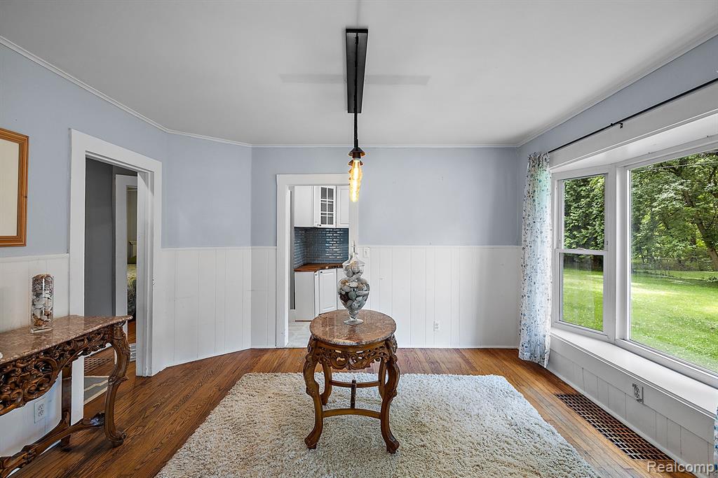 536 ATWATER Street, Lake Orion, MI 48362 — Photo 10