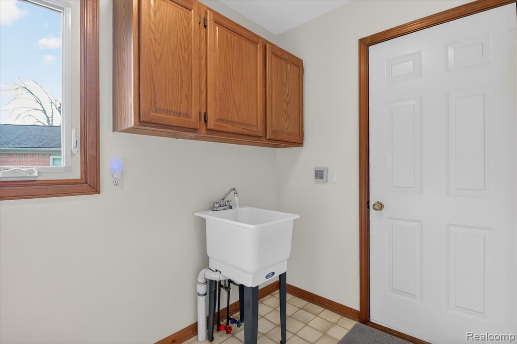 407 Fairfield Court, Canton, MI, 48188