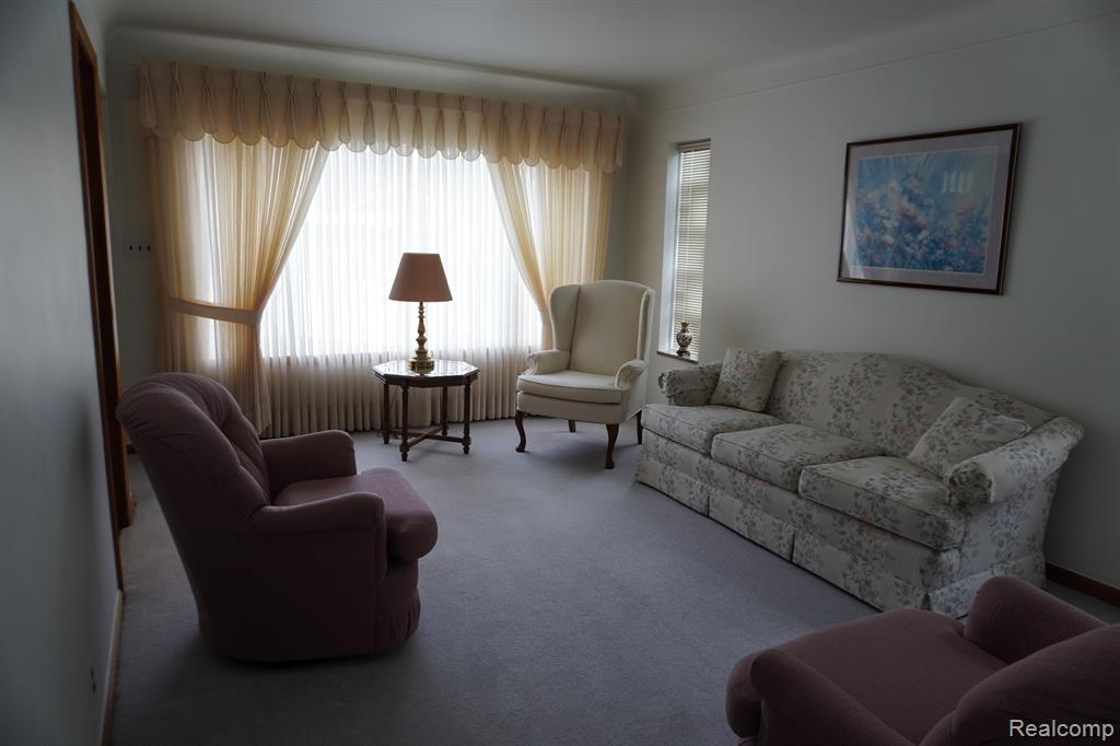 8098 SUNBURST, Center Line, MI 48015 — Photo 10