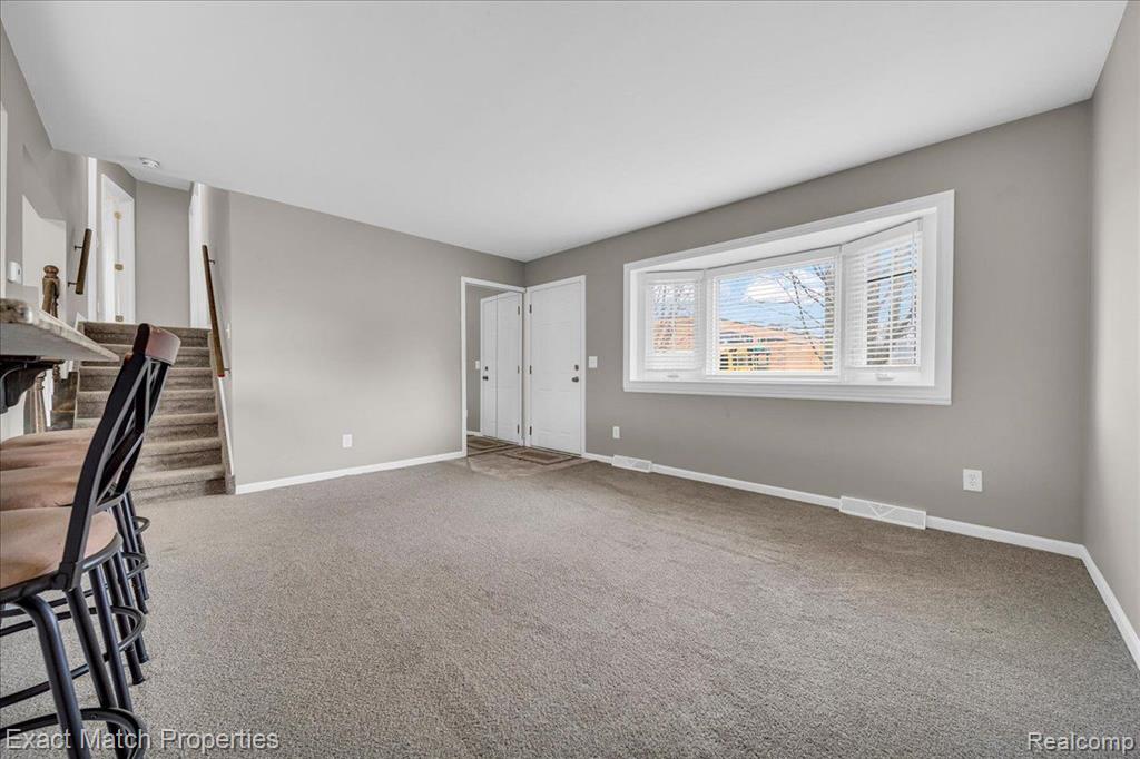 9121 SANDYSIDE Road, White Lake, MI — Photo 13