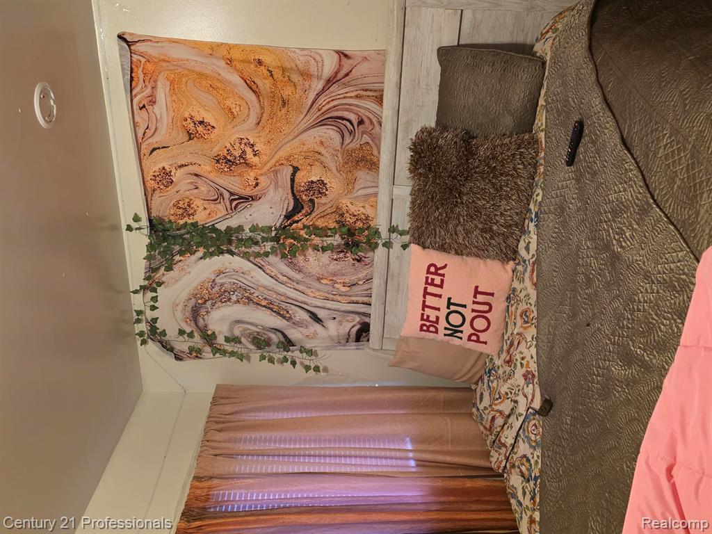 23 Hillsmont Avenue, Pontiac, MI 48341 — Photo 15