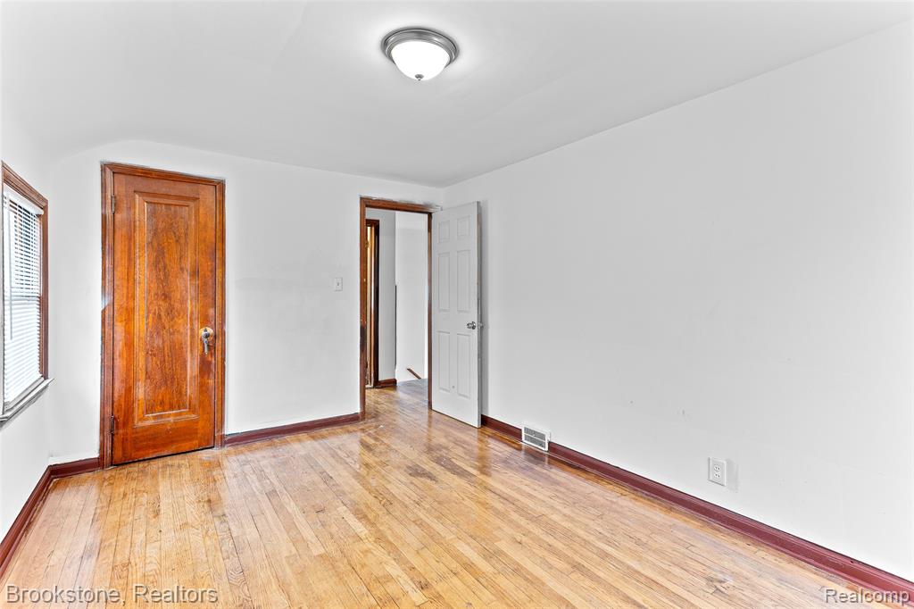 11644 Sussex Street, Detroit, MI 48227 — Photo 19