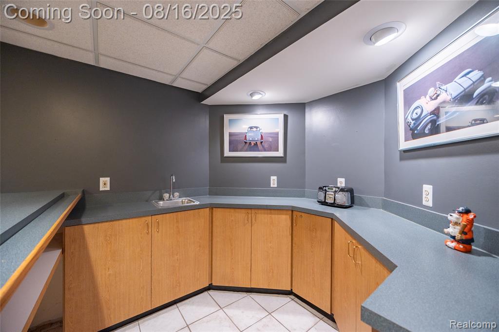 7085 Hickory Hollow Circle, Clarkston, MI 48348 — Photo 49