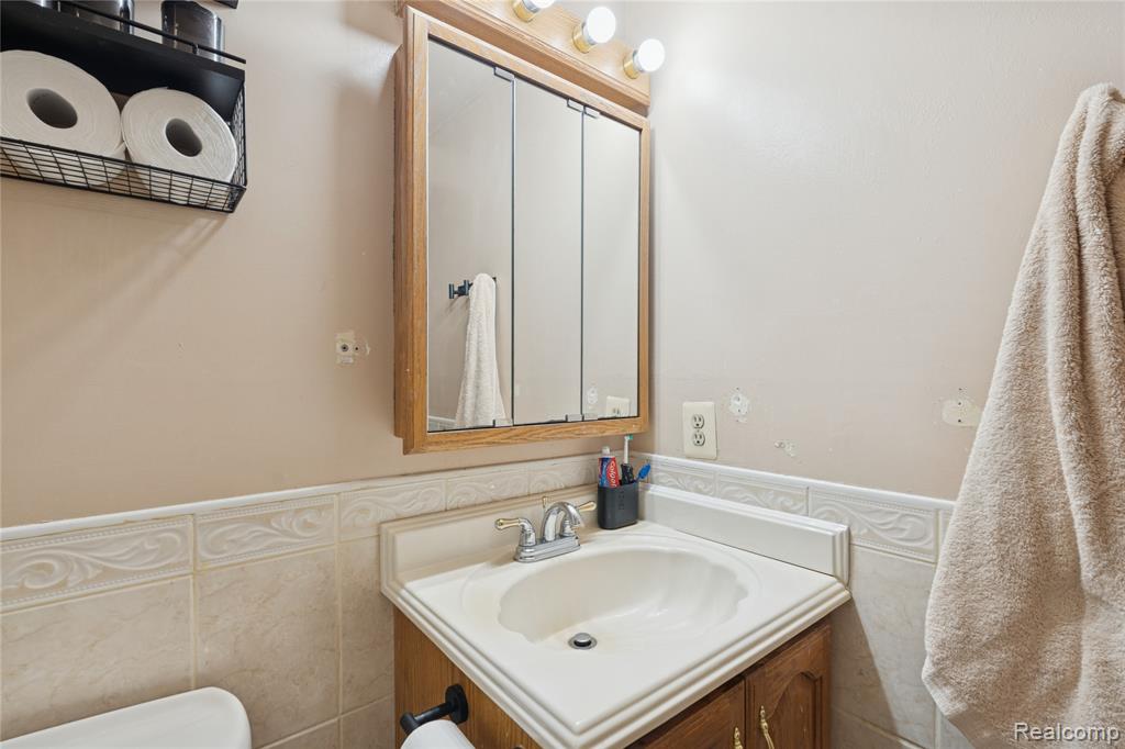 6570 Perryville Road, Holly, MI 48442 — Photo 32
