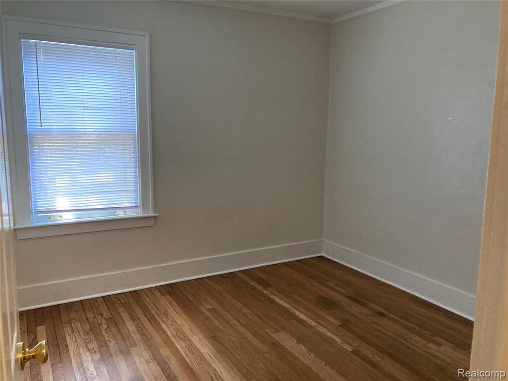 887 SAINT CLAIR LOWER Street, Grosse Pointe, MI 48230 — Photo 13