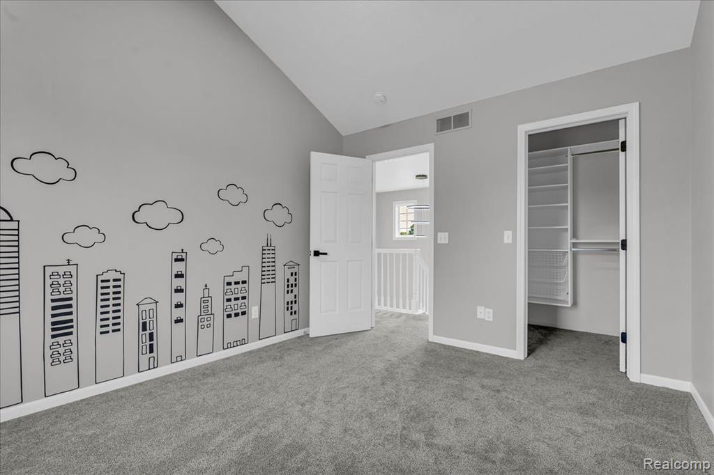8327 Parkside Drive, Grand Blanc, MI 48439 — Photo 31