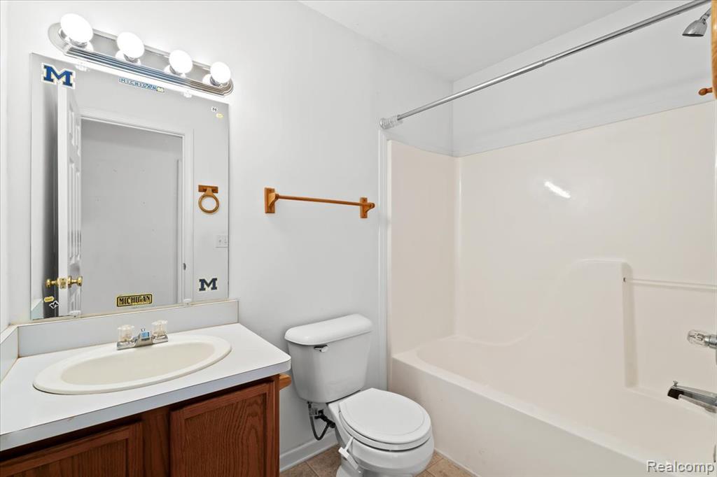 7140 Maplelawn Drive, Ypsilanti, MI 48197 — Photo 20