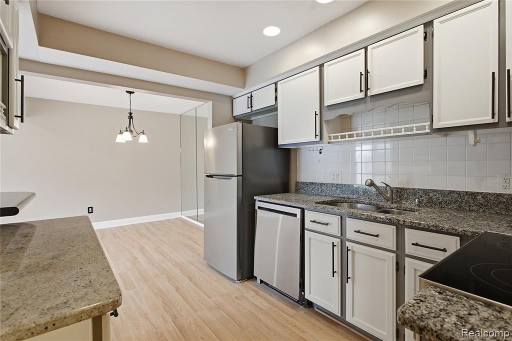 8685 Kennedy Circle, Warren, MI 48093 — Photo 5