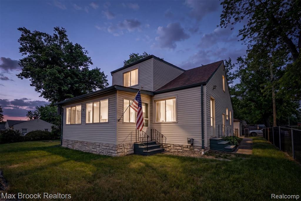 67 W Columbia Avenue, Pontiac, MI 48340 — Photo 3