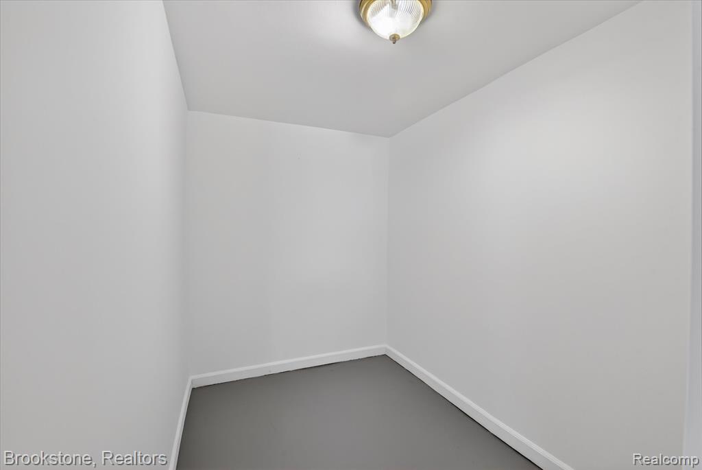 14801 Pennsylvania Road, Riverview, MI 48193 — Photo 20