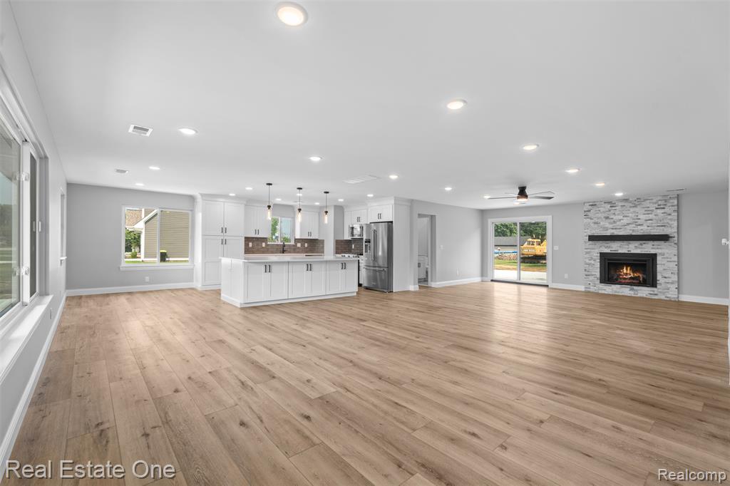 47900 Jefferson Avenue, Chesterfield, MI 48047 — Photo 8