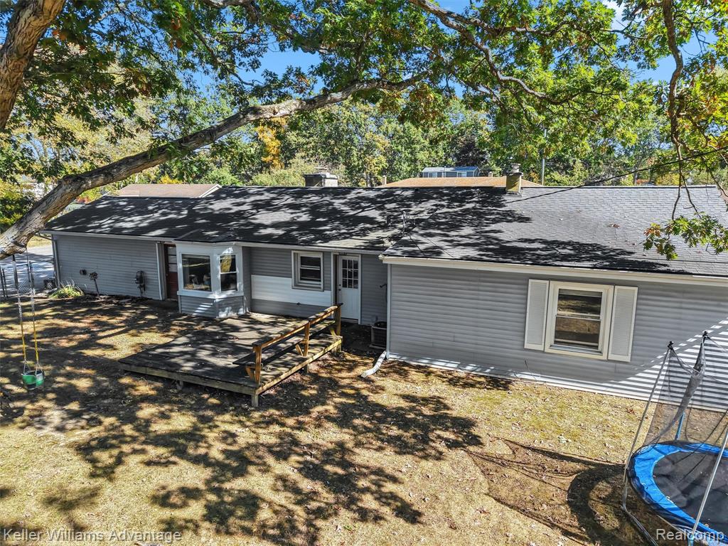 671 E Crest Lane, South Lyon, MI 48178 — Photo 46
