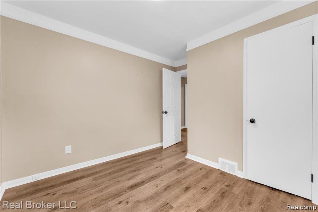 9715 WOODBINE, Redford, MI 48239 — Photo 9