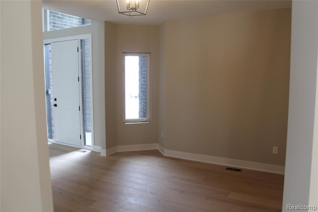 50315 Arcadia Drive, Macomb, MI 48042 — Photo 8