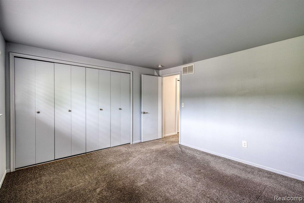 26188 SUMMERDALE Drive, Southfield, MI 48033 — Photo 27