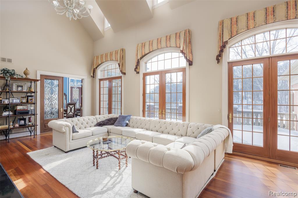 5165 Abbey Road, Rochester, MI, 48306