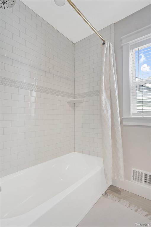 902 FERNWOOD Road, Royal Oak, MI 48067 — Photo 35