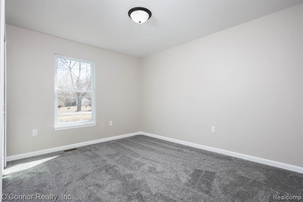 1047 39th Street, Port Huron, MI 48060 — Photo 20