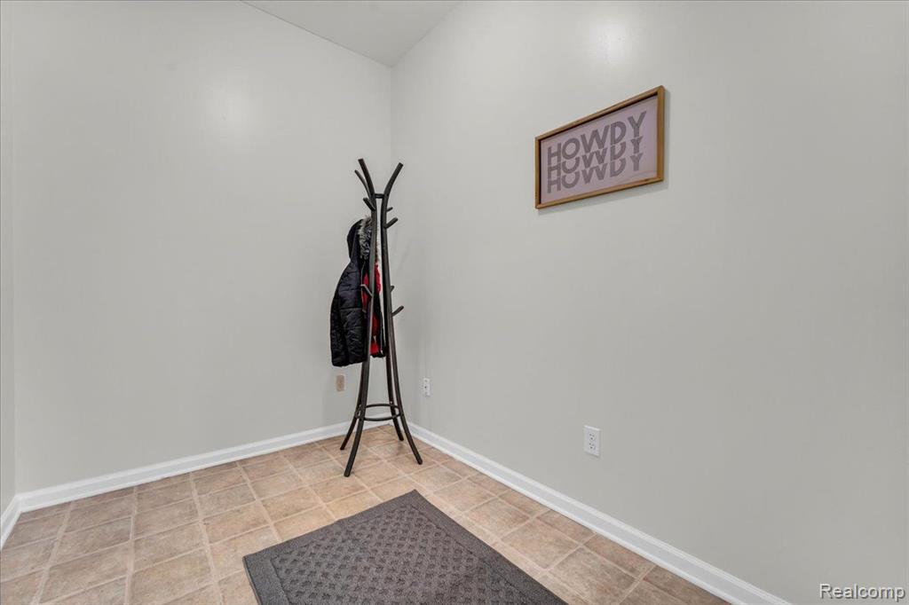 13632 COUNTRY WALK Boulevard, Van Buren, MI 48111 — Photo 16