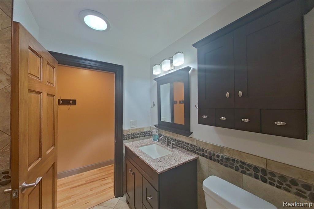 6523 ELLINWOOD Drive, White Lake, MI 48383 — Photo 20