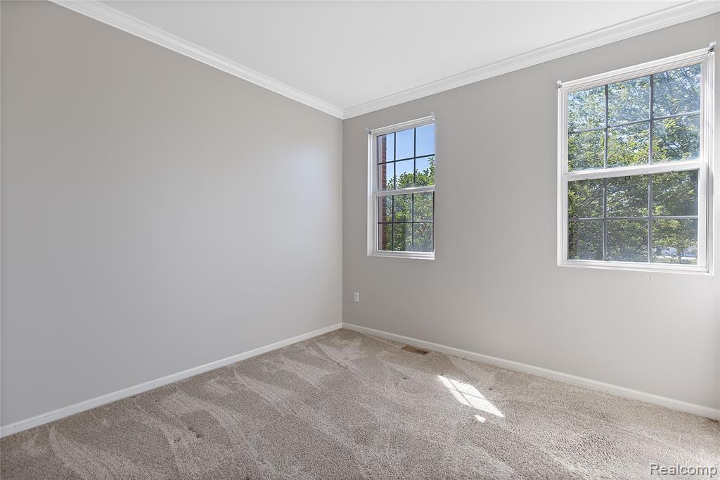 4360 Carriage Hill Court, Oakland, MI 48306 — Photo 5