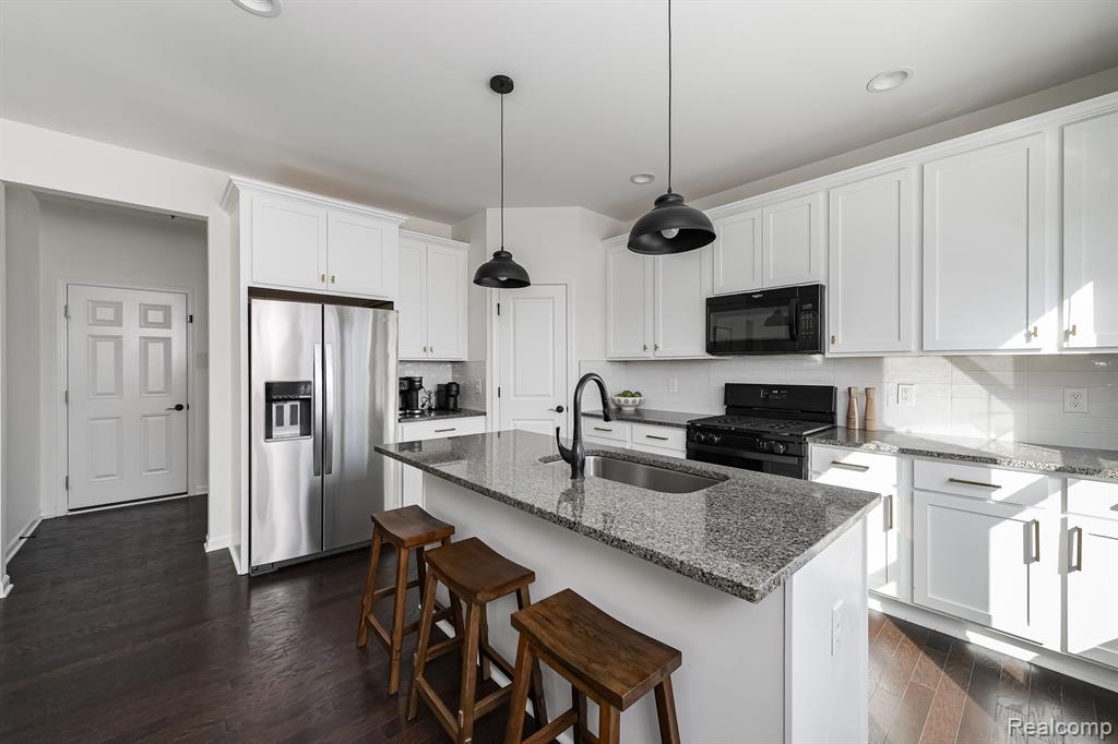 4314 ROLLING MEADOW Lane, Ypsilanti, MI 48197 — Photo 8