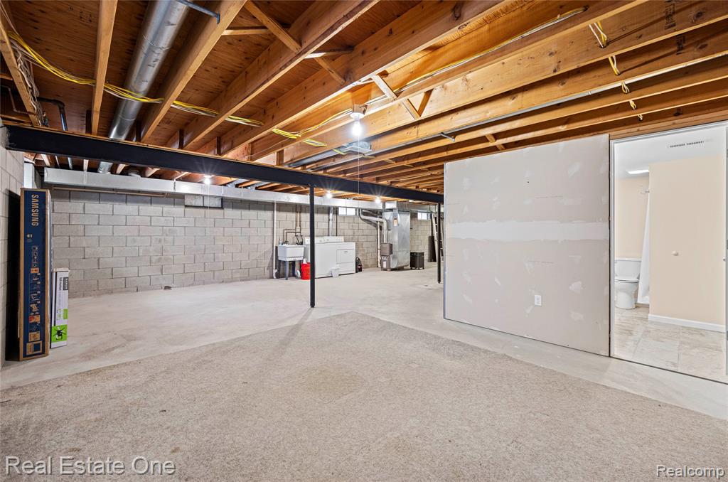 6335 Stonehearth Pass, Grand Blanc, MI 48439 — Photo 38