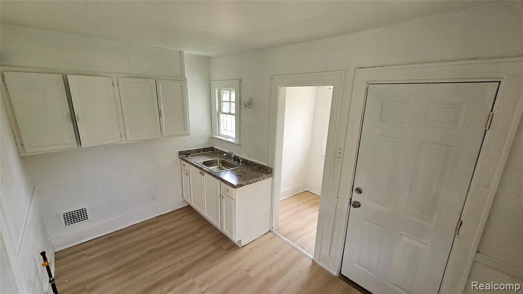 345 W Nevada Street, Highland Park, MI 48203 — Photo 13