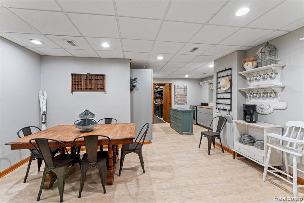 490 Rolling Oaks Drive, Howell, MI 48843 — Photo 37