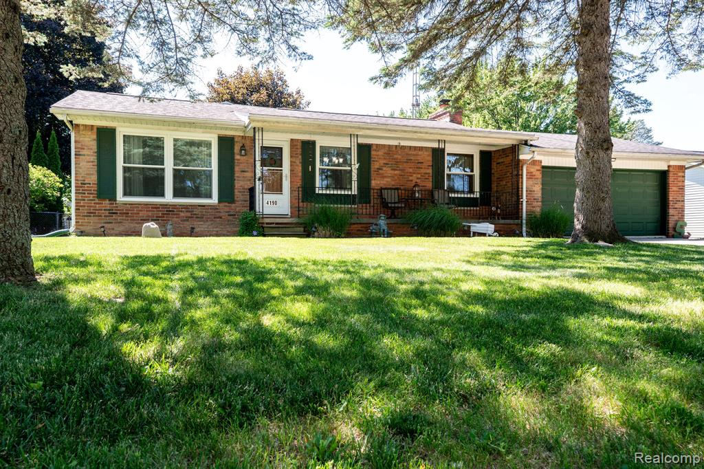 4190 Charter Oak Drive, Flint, MI 48507 — front exterior