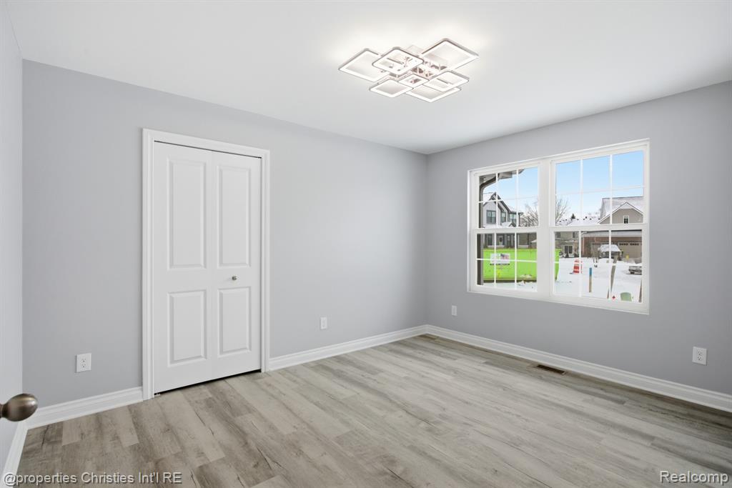 3120 Roma Court, Wixom, MI 48393 — Photo 33