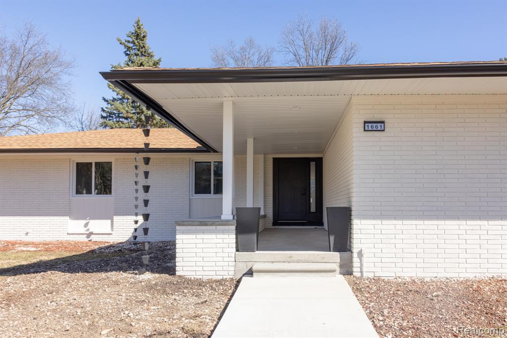 1661 Winthrop Road, Bloomfield Hills, MI 48302 — Photo 5