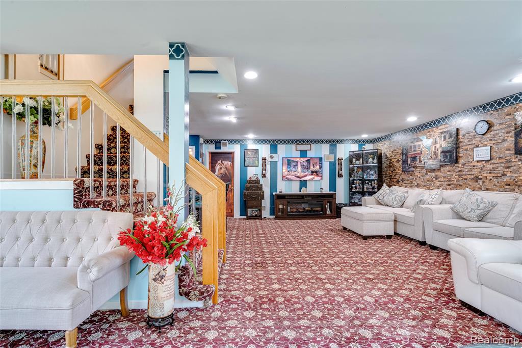 43730 Algonquin Drive, Novi, MI — Photo 44
