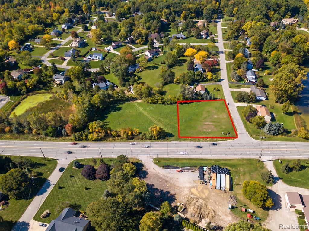 03 S Saginaw Street, Grand Blanc, MI 48439