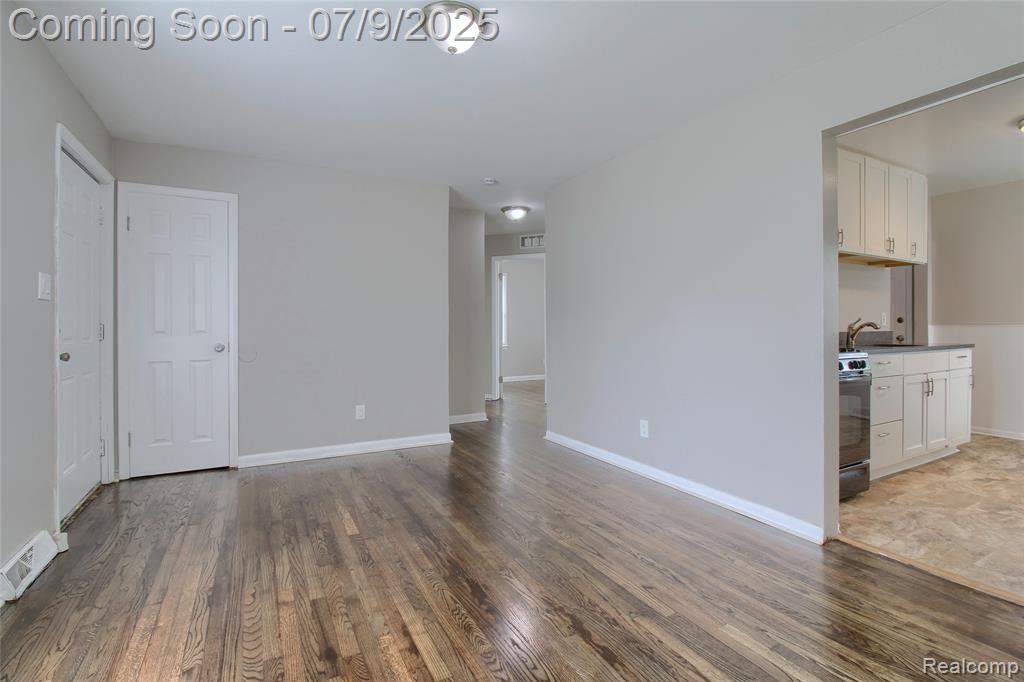 7218 Theut Avenue, Warren, MI 48091 — Photo 7