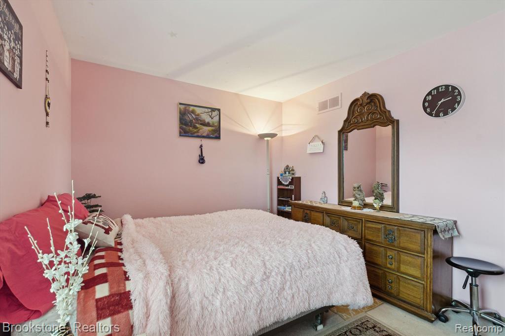 465 THORNRIDGE Drive, Rochester Hills, MI 48307 — Photo 34
