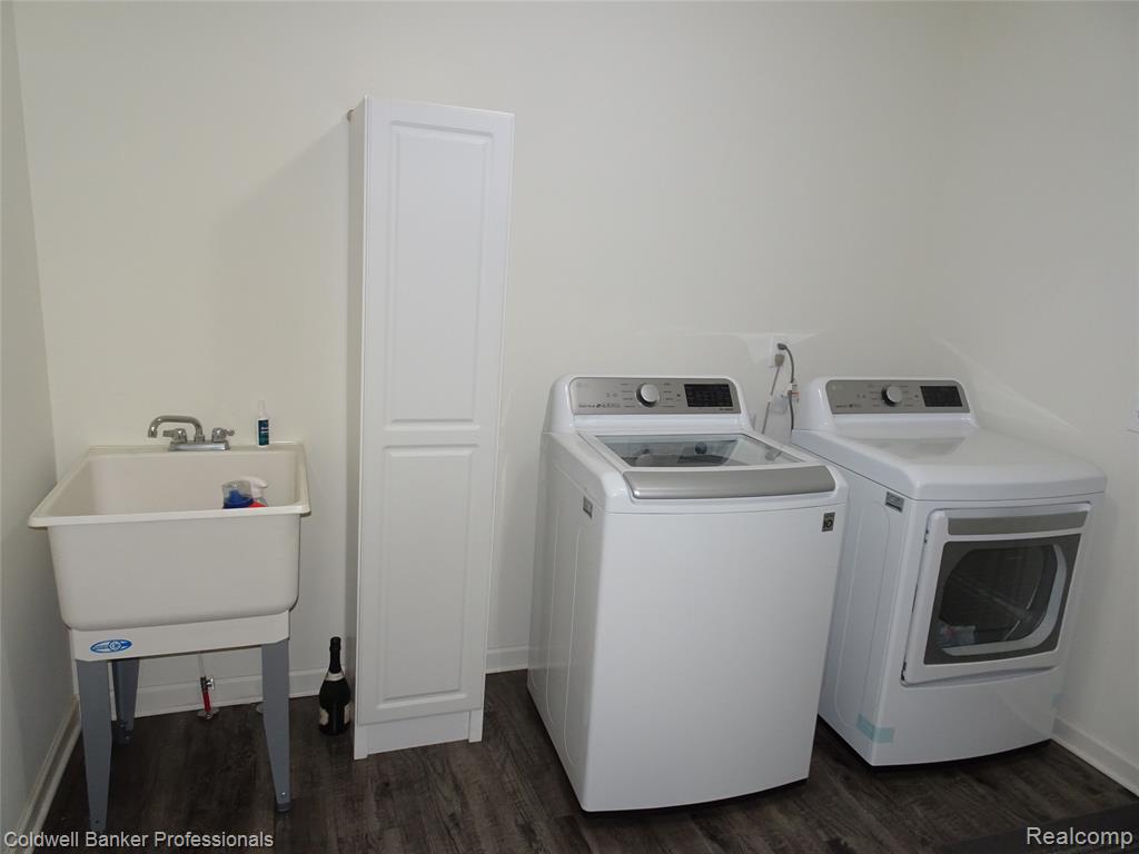 5399 Swan Drive, Burton, MI 48509 — Photo 21