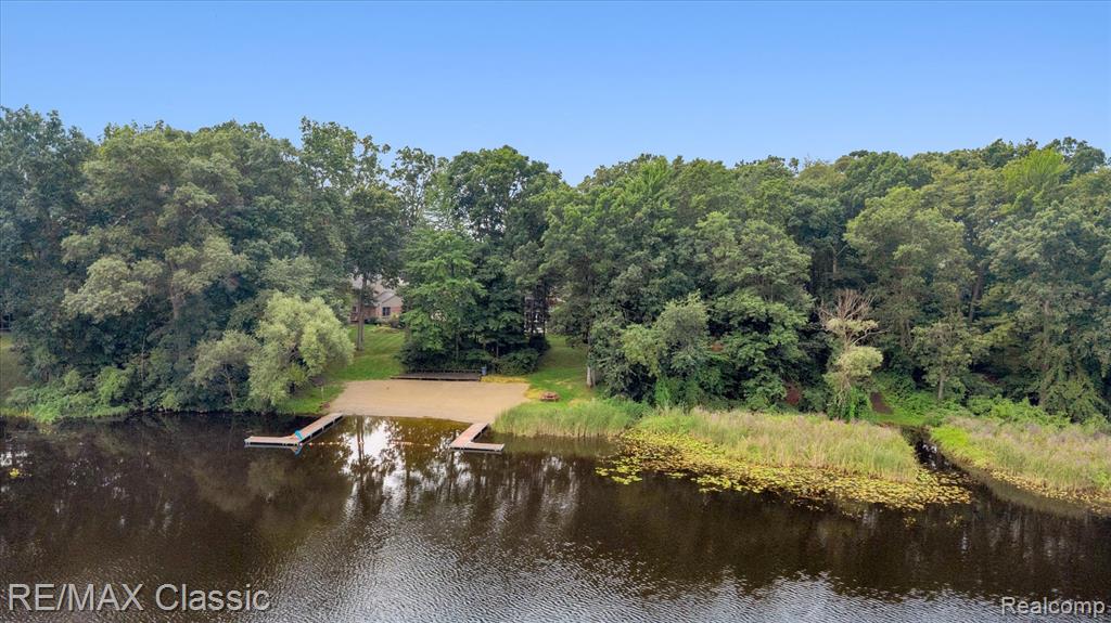 1561 Waters Edge Court, Wixom, MI 48393 — Photo 52